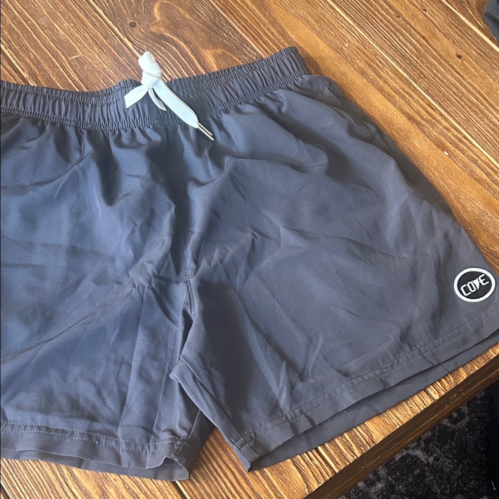 Cove Men's Charcoal Athletic Shorts / Size Medium | NEW